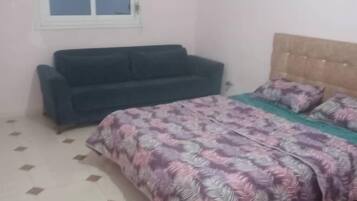 5 Schlafzimmer, Bügeleisen/Bügelbrett, Bettwäsche