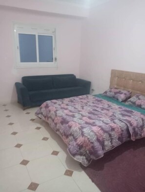 5 chambres, fer et planche Ă repasser, literie fournie
