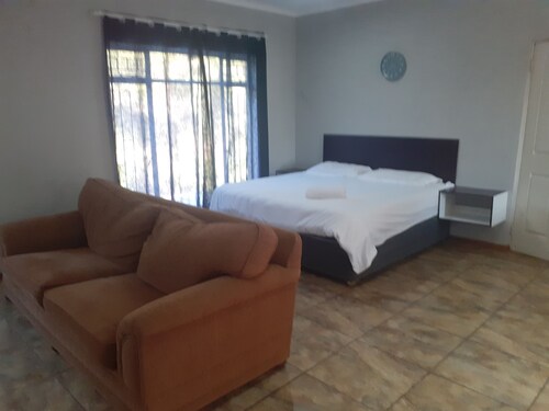 Proximity to Business Hubs – Ideal for Productivity and Relaxation!