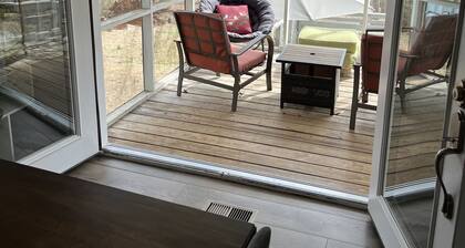 Country Charm City Convenience: Beautiful 3-Bedroom 2.5-Bath Home Forest Views