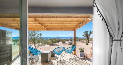 2 Homes, Hot Tub, Firepit, BBQ, Games