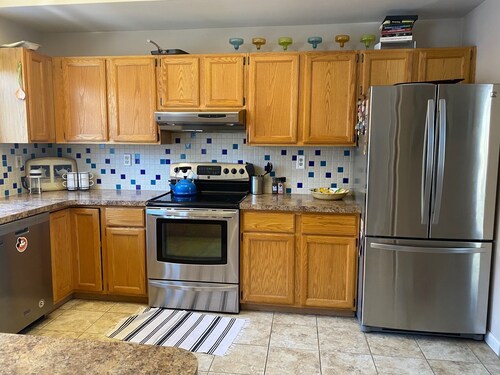 Comfortable Home Close to Saratoga, Ideal for Pets and Families