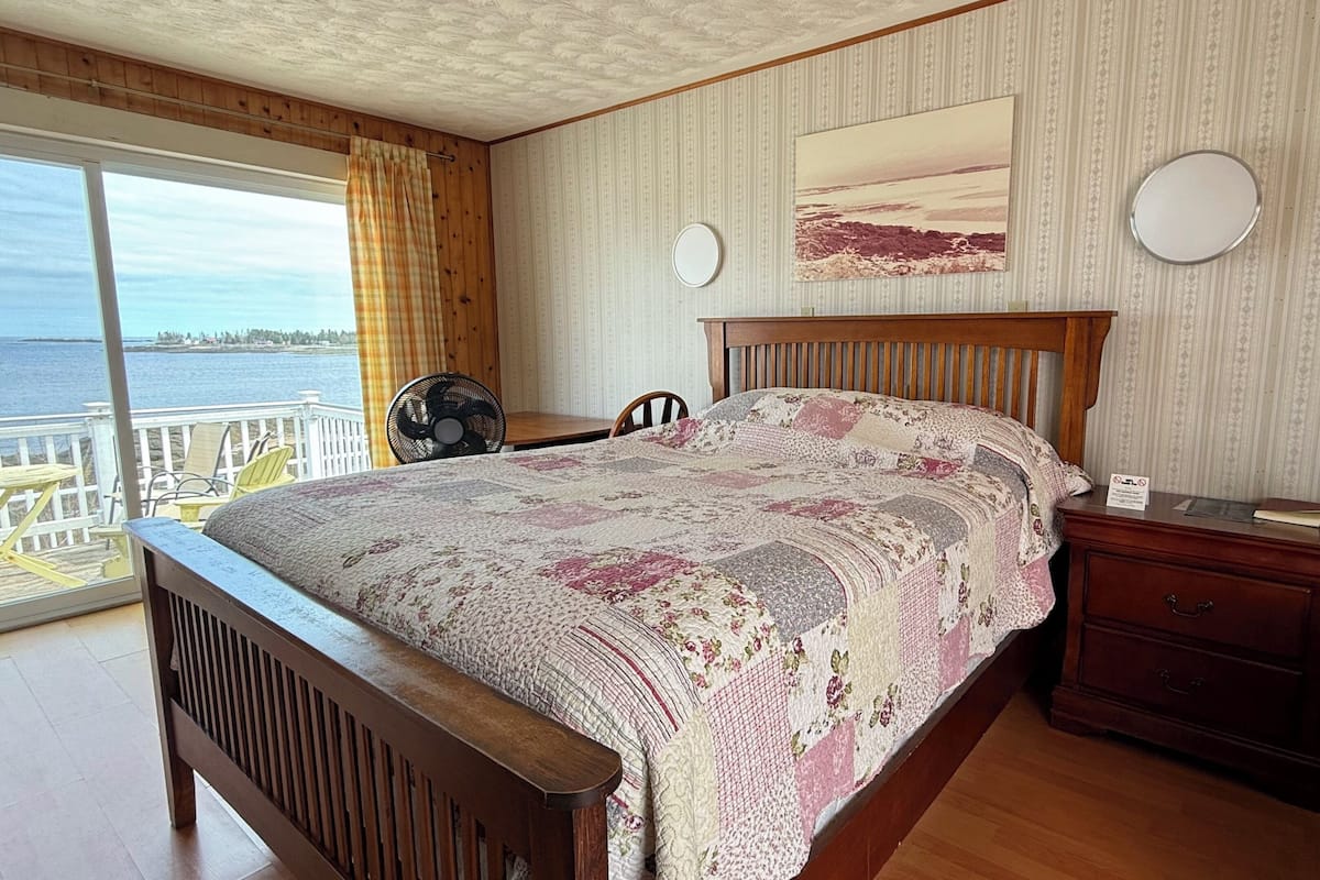 Habitación individual económica | Ropa de cama hipoalergénica, wifi gratis, ropa de cama