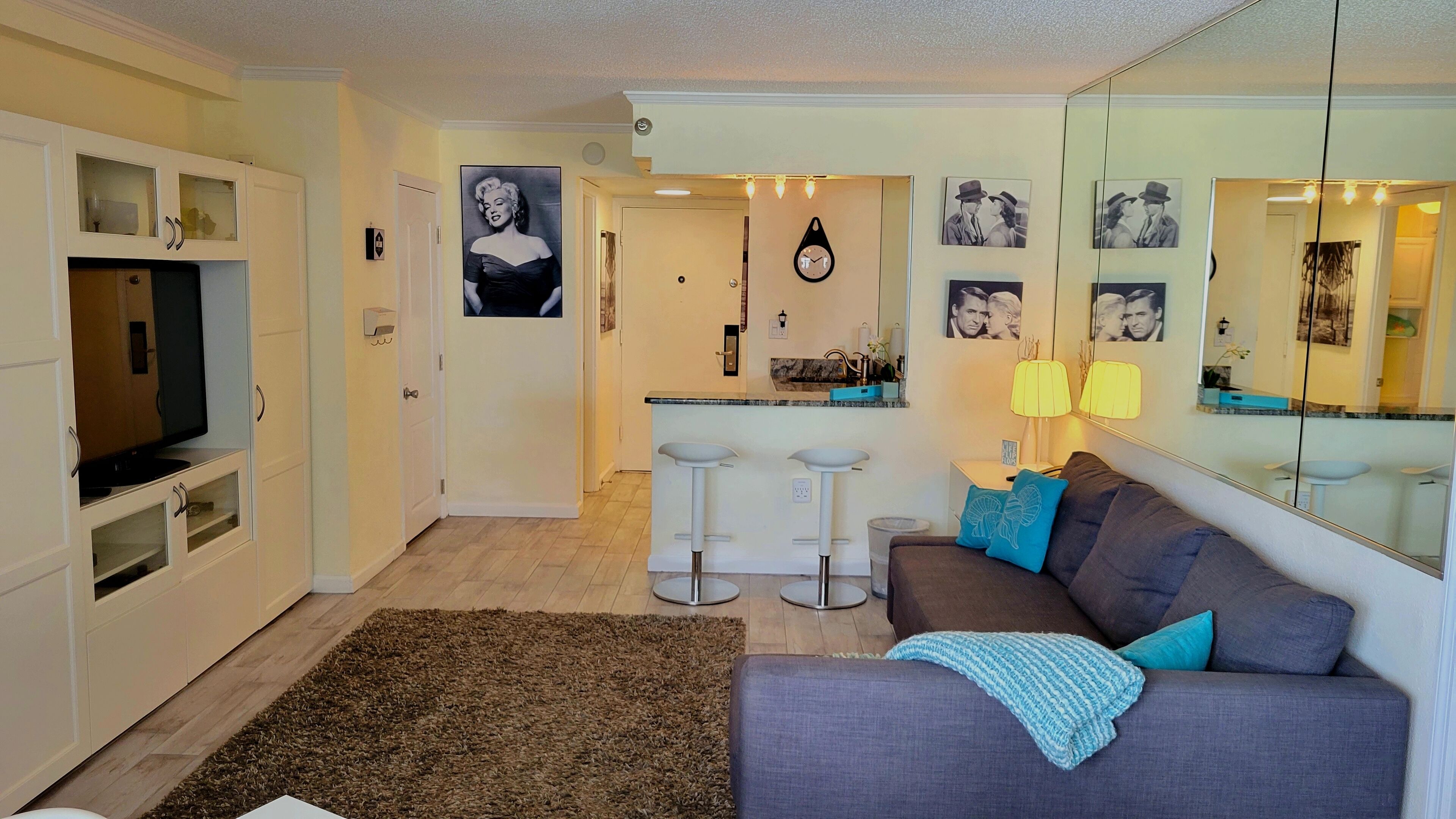 Ocean Front at the World's Most Famous Beach, Fun in the Sun with Style!