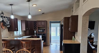 Quiet 3 bedroom House Where Time Slows Down