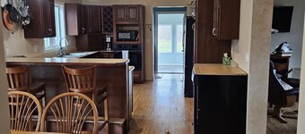 Quiet 3 bedroom House Where Time Slows Down