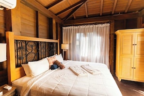 5 Schlafzimmer, Schreibtisch, Bügeleisen/Bügelbrett, kostenloses WLAN