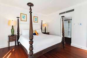 5 bedrooms, desk, iron/ironing board, free WiFi