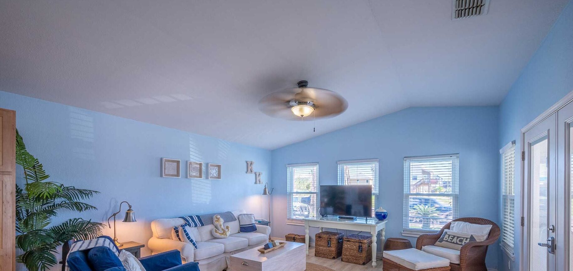 Walk to the Beach !!  Located off of 11th St. Small Fenced Yard.  Dogs ok