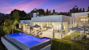 Pool - Superb 6-bedroom exquisite contemporary masterpiece in Beverly Hills. (Beverly Hills)