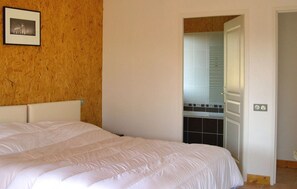 1 soverom, reiseseng for barn, wi-fi (inkludert) og sengetøy