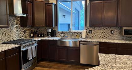 Cozy 2+ bedroom riverfront house in tranquil Cle Elum. Your home away from home.