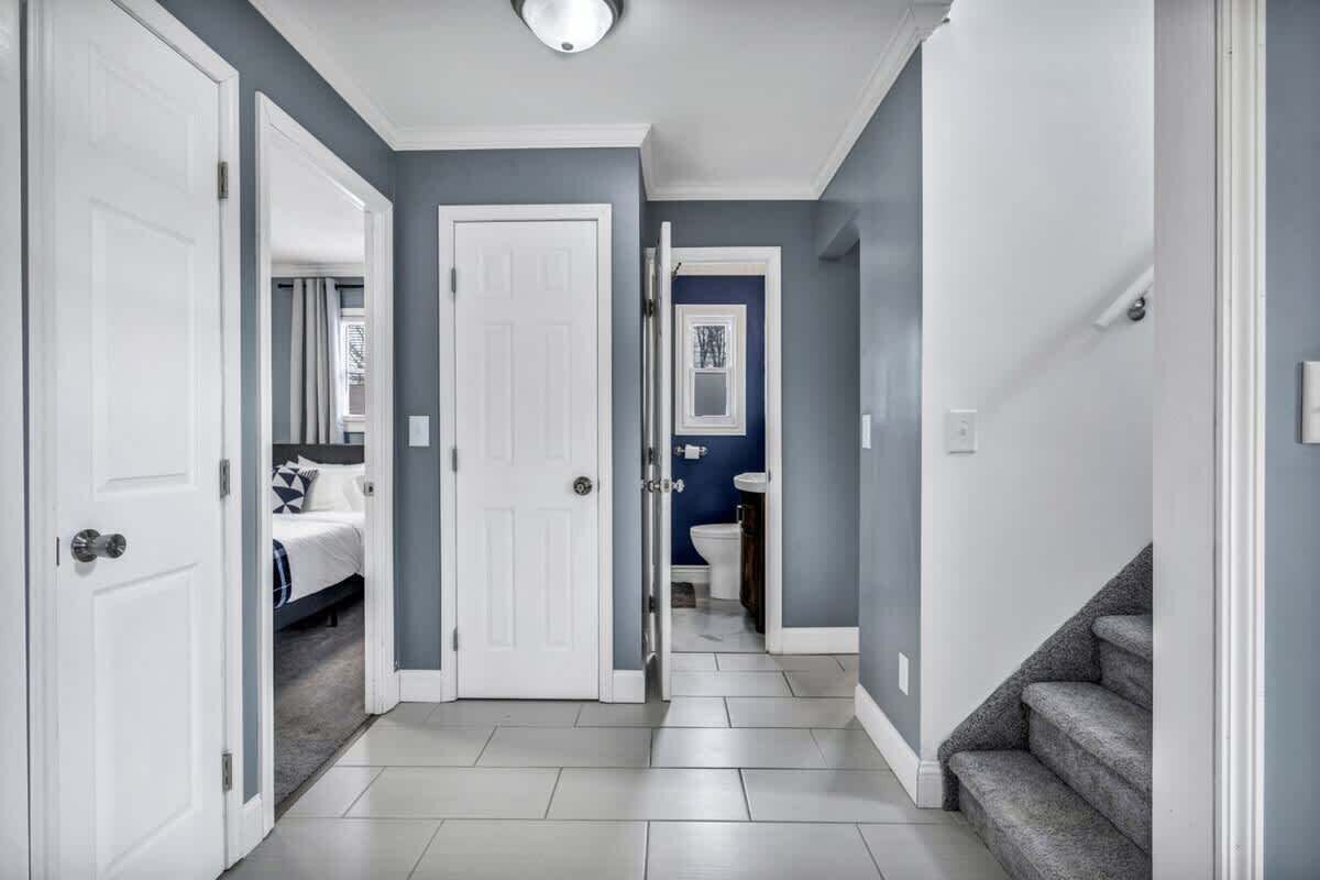 3 bedrooms, iron/ironing board, free WiFi, bed sheets