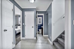 3 soverom, strykejern/-brett, wi-fi (inkludert) og sengetøy