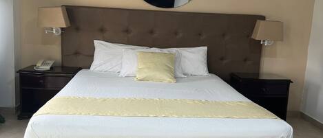 1 chambre, bureau, Wi-Fi gratuit, draps fournis