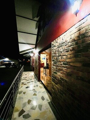 40-inch Smart TV with cable channels - Hotel Villalva (Cucunubá)