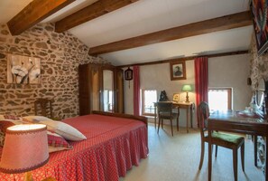 2 bedrooms