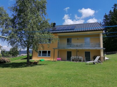 Gemütliche Ferienwohnung mit Direktem Blick auf den Zirbitzkogel