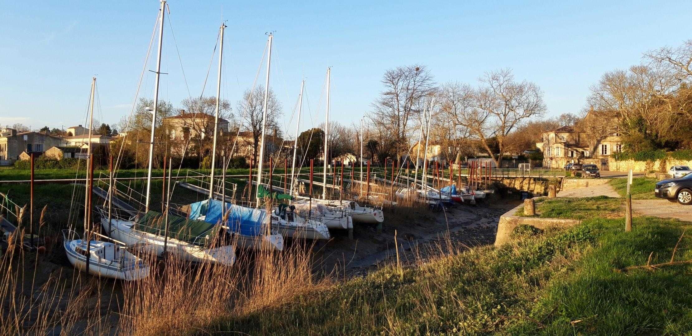 Marina/club náutico