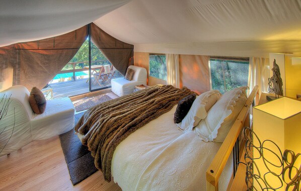 1 bedroom, travel cot, free WiFi, bed sheets - Gorgeous home in Goudargues with WiFi (Goudargues)