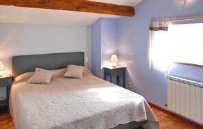 4 quartos, berço de viagem, Wi-Fi de cortesia, roupa de cama