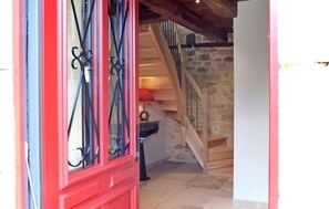 Interior - Amazing home in Saint Cyprien with WiFi (Saint Cyprien)