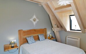 4 dormitorios, cuna de viaje, wifi gratis y ropa de cama