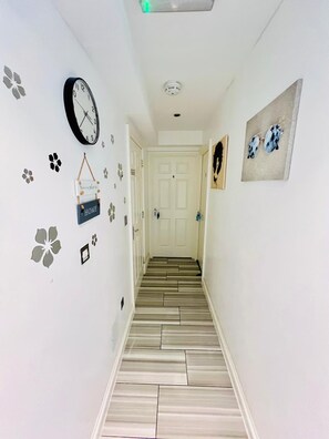 Lobby - Nida House (London)