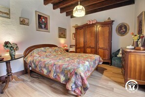 3 quartos, ferros/tábuas de passar roupa, Wi-Fi de cortesia