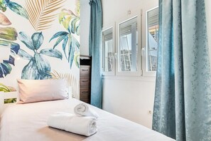 3 soverom, skrivebord, strykejern/-brett og wi-fi