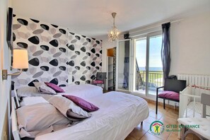 4 slaapkamers, een strijkplank/strijkijzer, gratis wifi, beddengoed