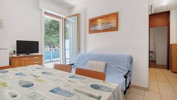 2 Schlafzimmer, Bügeleisen/Bügelbrett, Bettwäsche