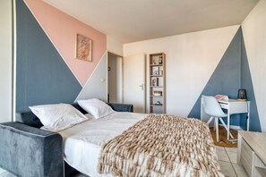 1 chambre, fer et planche à repasser, Wi-Fi gratuit, draps fournis