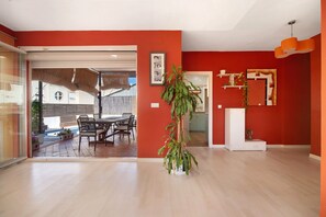 Dining - Holiday Home 'Goleta' with Private Pool, Wi-Fi and Air Conditioning (El Puerto de Santa María)