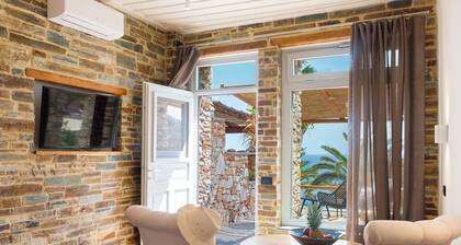 Apartment 'White and Black Suites Junior' with Sea View, Wi-Fi and Air Conditioning