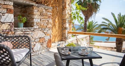 Apartment 'White and Black Suites Junior' with Sea View, Wi-Fi and Air Conditioning