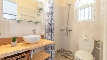 淋浴設備、提供毛巾