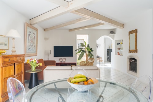 Villa 'Chez Dominique' mit privatem Pool, privater Terrasse und WLAN