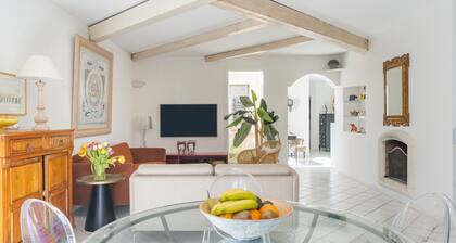 Villa 'Chez Dominique' mit privatem Pool, privater Terrasse und WLAN