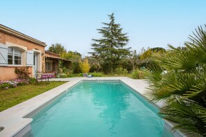 Pool - Studio Apartment "404" with Shared Pool, Private Terrace & Wi-Fi (Le muy)