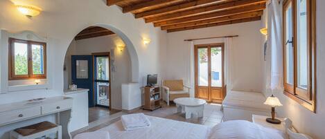 Iron/ironing board, free WiFi, bed sheets