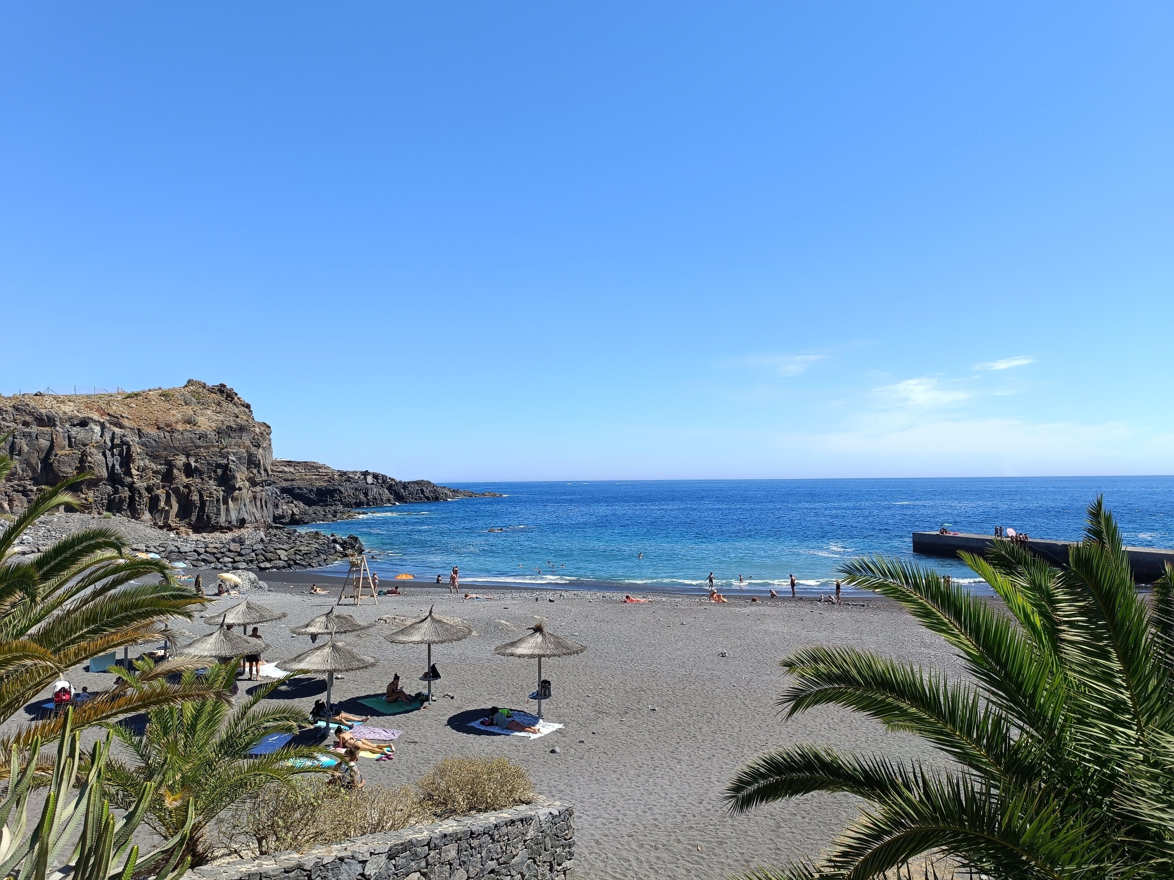 Una spiaggia nelle vicinanze