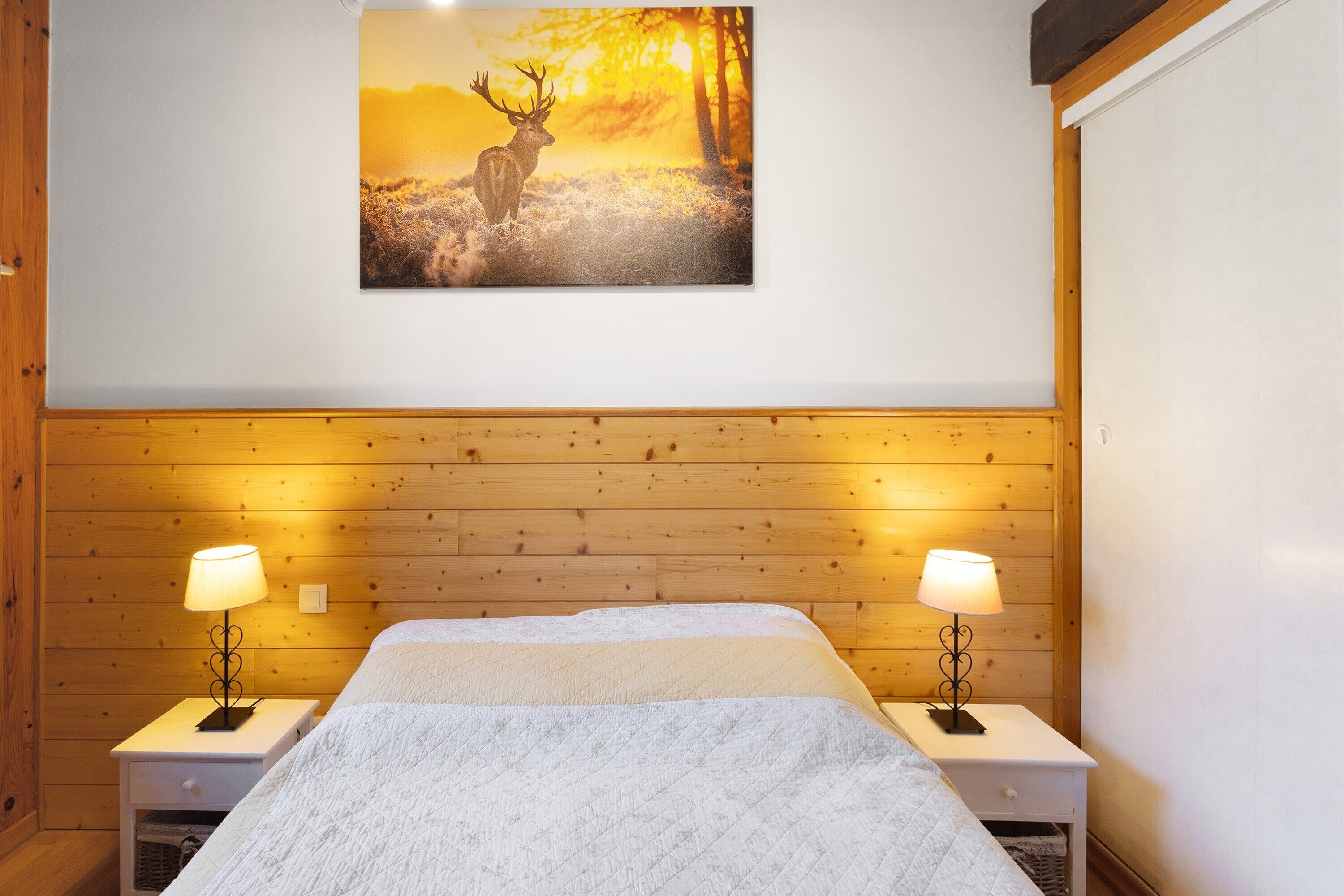 2 多间卧室、熨斗/熨衣板、免费 WiFi、床单