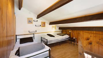 2 dormitorios, tabla de planchar con plancha, wifi gratis y ropa de cama