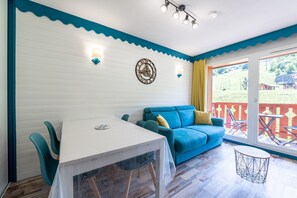 Televisión, mesa de ping pong