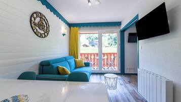 Télévision, table de tennis de table