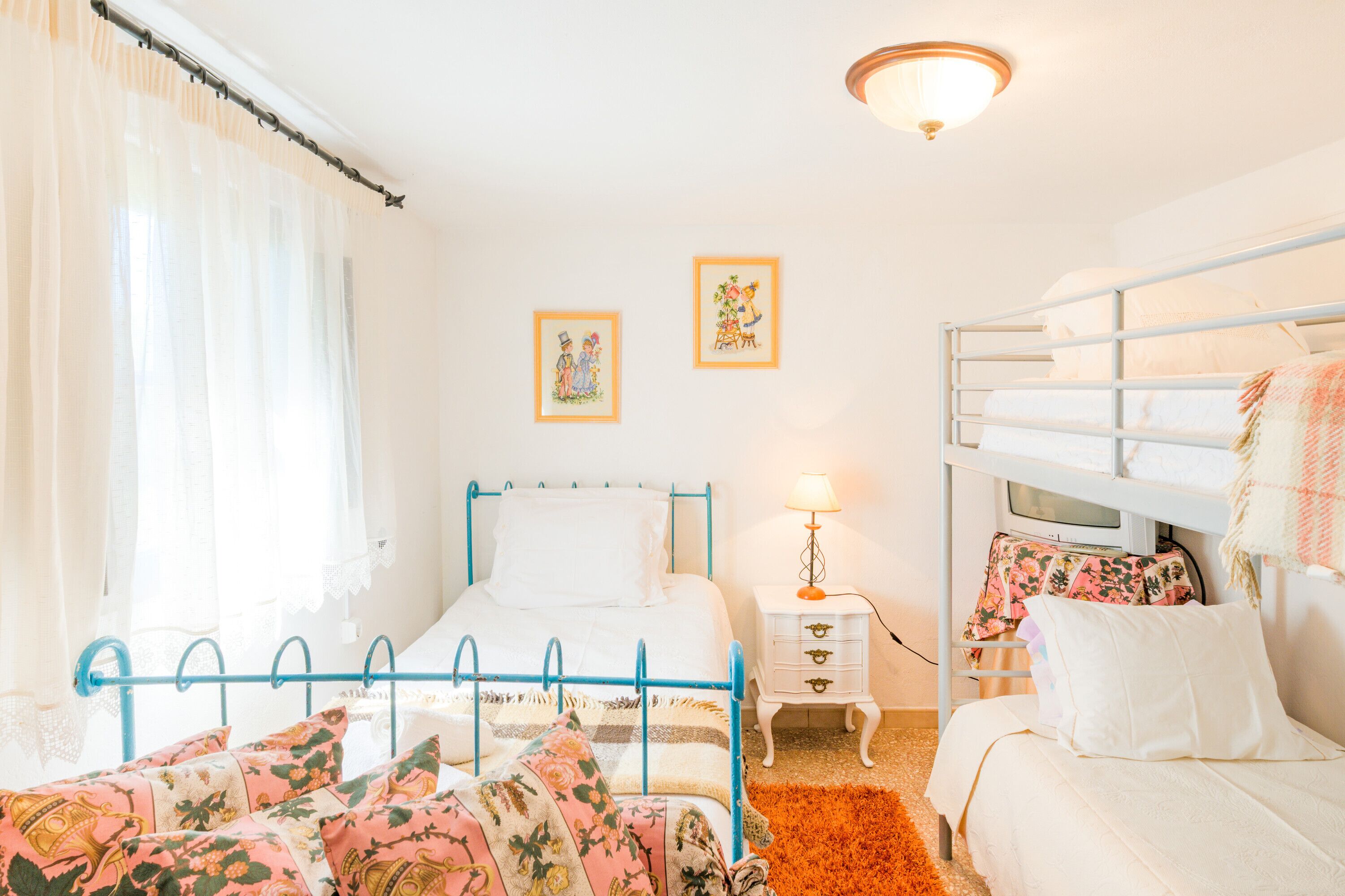 2 soverom, strykejern/-brett, wi-fi (inkludert) og sengetøy