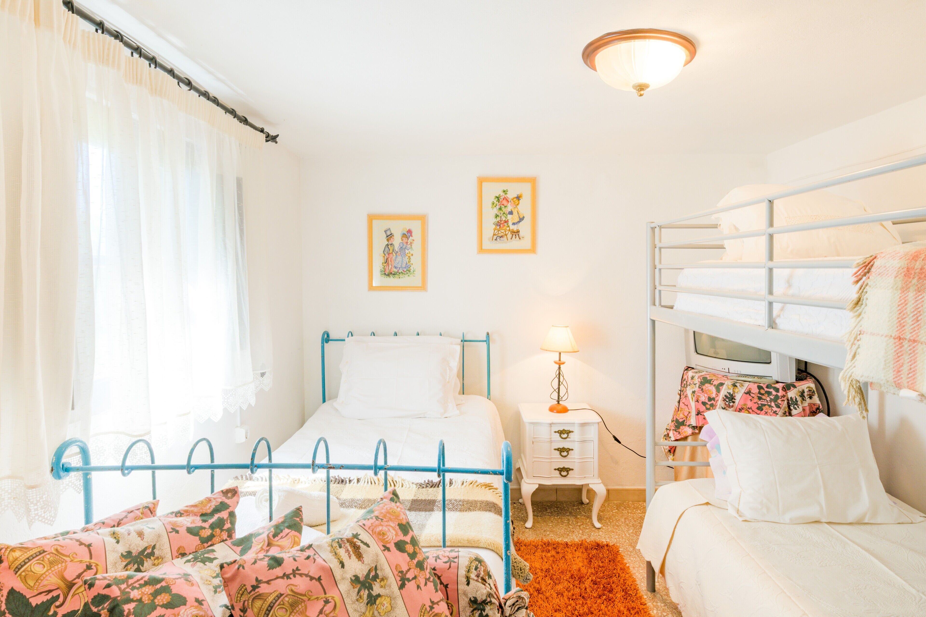 2 chambres, fer et planche à repasser, Wi-Fi gratuit, draps fournis