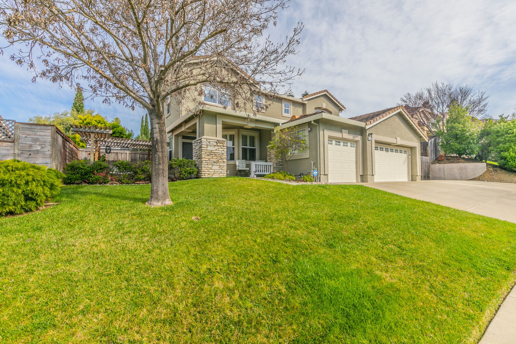 Serene 4-bedroom 3-bathroom house in Napa with Hot Tub