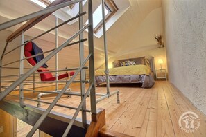 1 habitación, tabla de planchar con plancha, wifi gratis y ropa de cama 